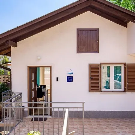 Apartament Follow Me