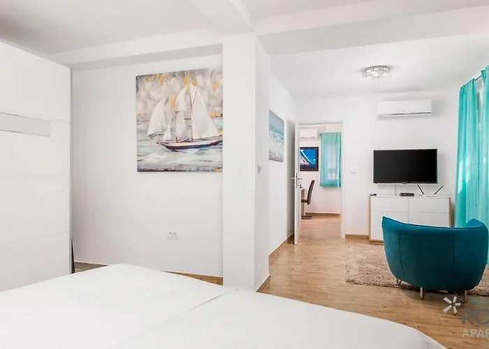 Apartament Follow Me