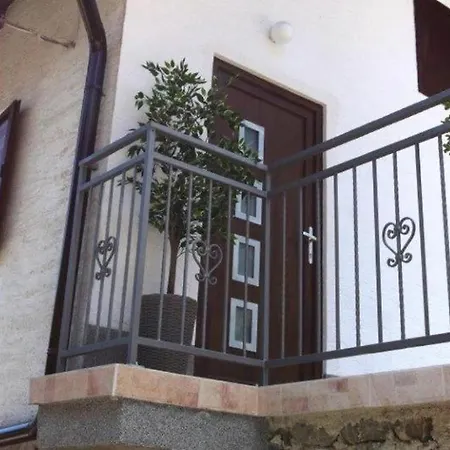 Follow Me オパティヤ